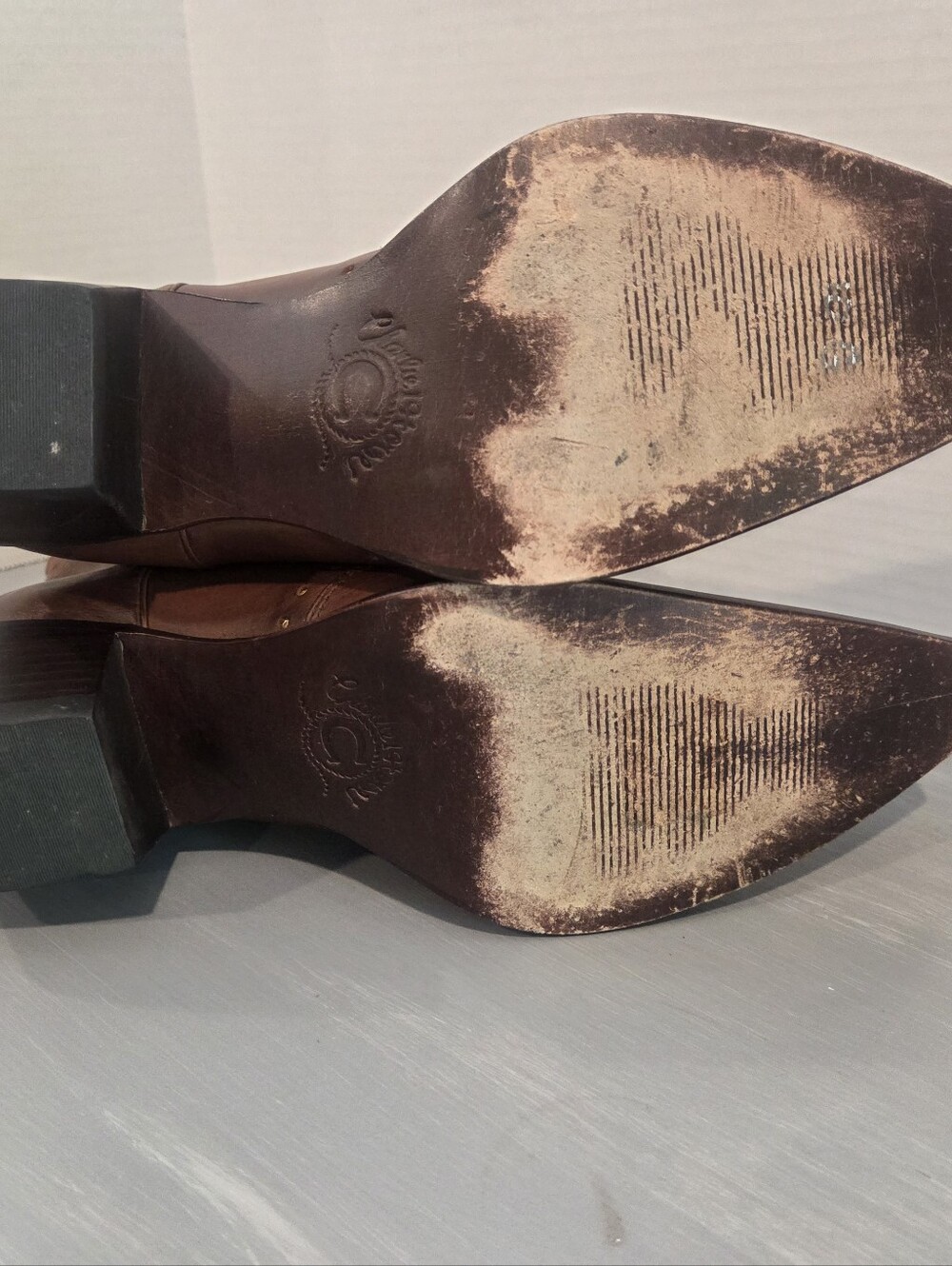 Lucchese Charlie 1 Horse Brown Studded Western Ankle Boots - Women size 9 - Picture 10 of 13